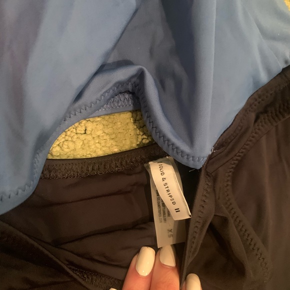 Solid and striped asymmetrical one piece swimsuit - Picture 5 of 5